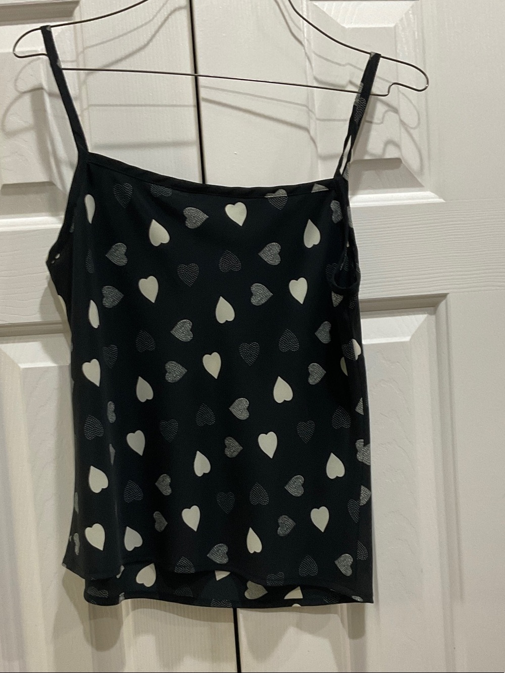 Wrapper Black Spaghetti Strap Cami with White Heart Print